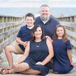 Meet your Posher, Atina